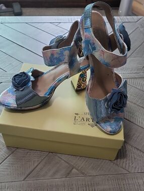 L'ARTISTE Blue Pink Floral Art Deco Heel Shoes 3D-Roses Jeweled Boho Formal